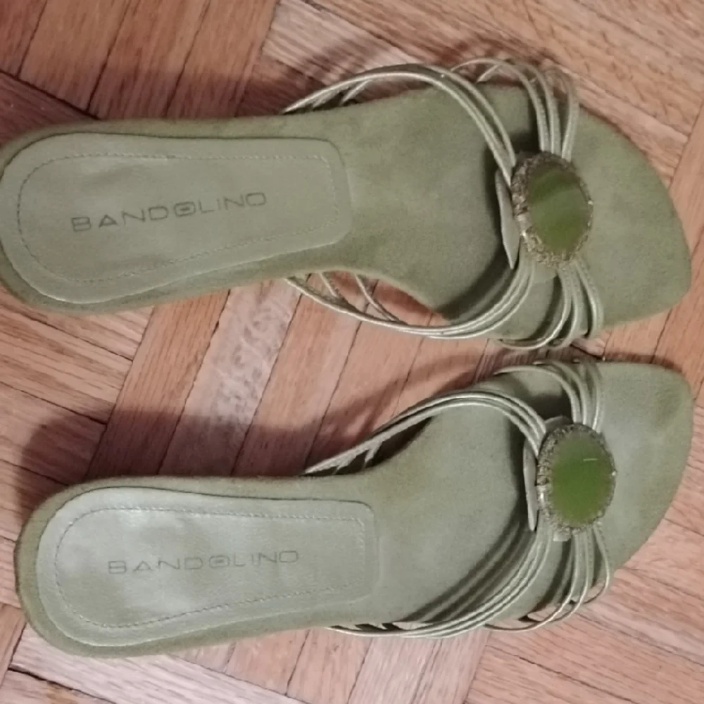 Bandolino Olive Green Women's Sandals - Picture 5 of 5
